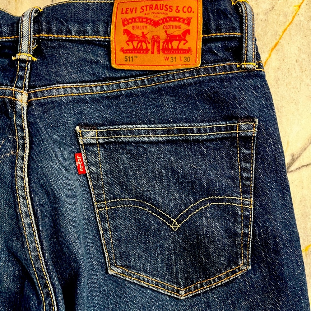 Levi’s women’s 511 straight leg jeans 31 x 30 (runs small)